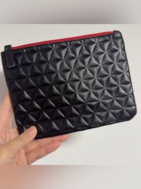 New Shiseido black quilted makeup bag/cosmetic travel bag